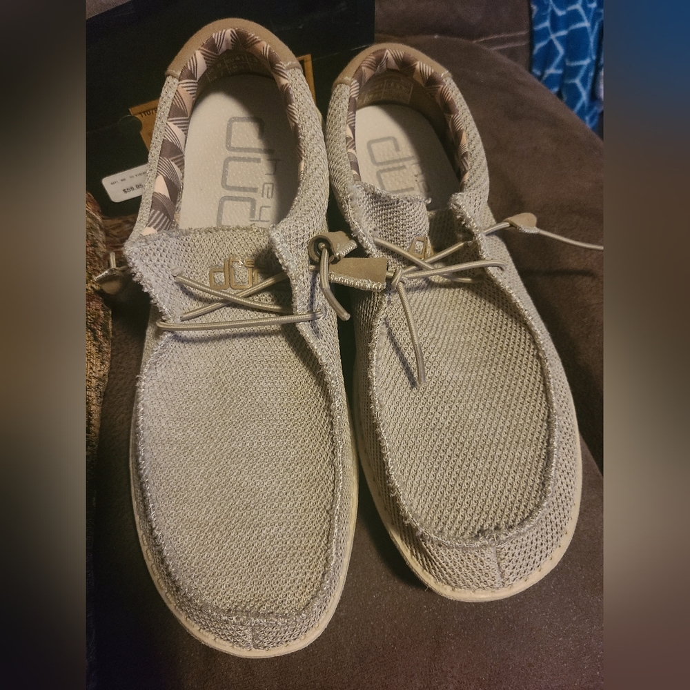 Hey dude shoes